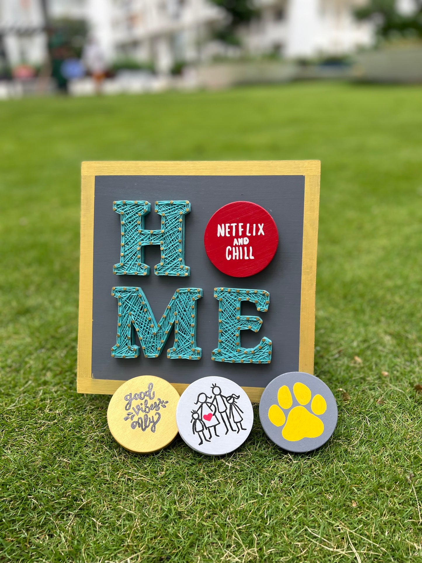 Home With Interchangeable O String Art