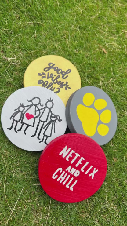 Home With Interchangeable O String Art